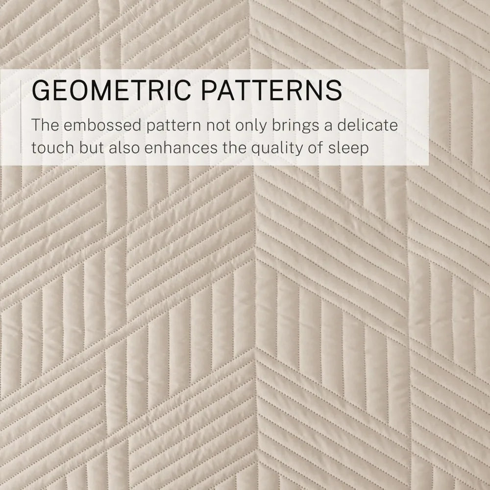 Exclusivo Mezcla Ultrasonic King Quilt Bedding Set, Lightweight Brich Beige Bedspreads Soft Modern Geometric Coverlet Set for Al